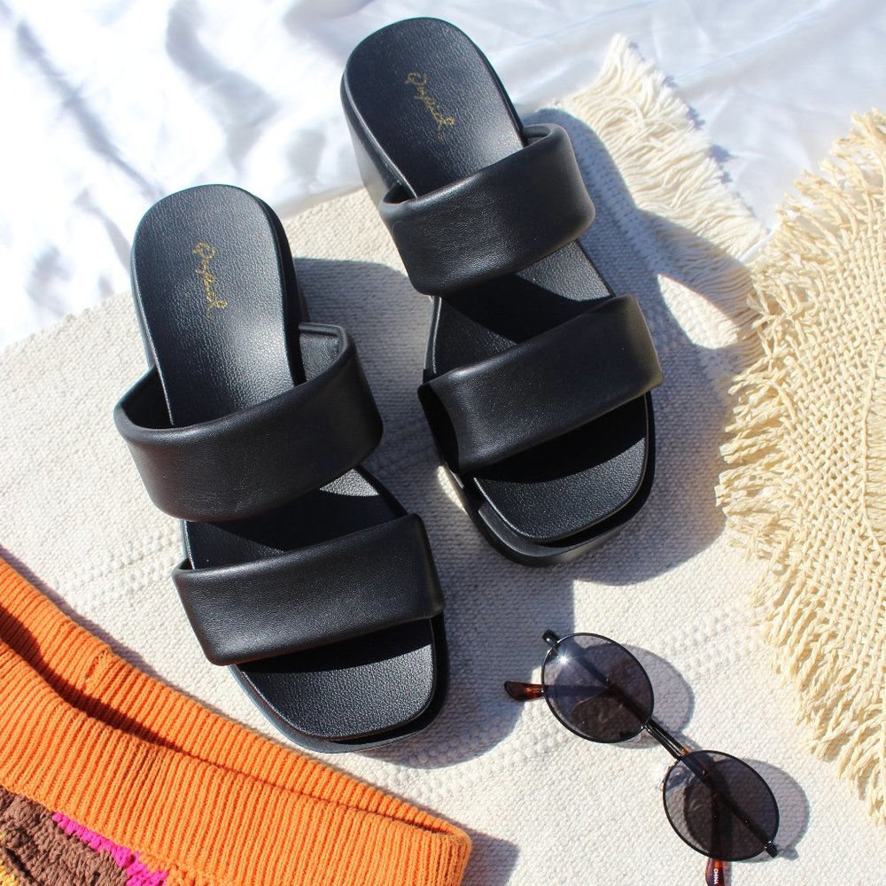 🆕Summer Faves Collection// Black Double band Sandal - Picture 6 of 8